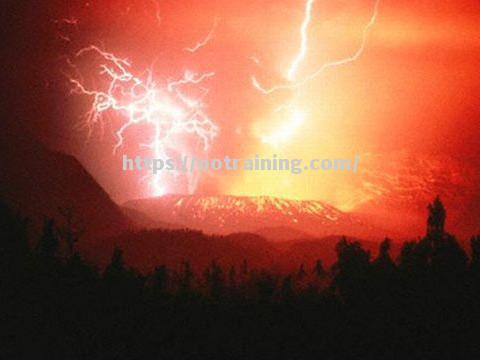 雷声再闻！美国西部雷暴频频引发山火