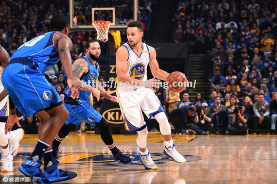 库里刷新NBA三分纪录，吸引全球球迷瞩目