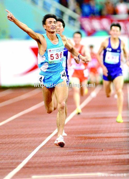 田径比赛新星崭露头角，勇夺奖牌