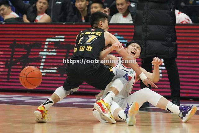福建男篮惜败浙江队，精神面貌不佳