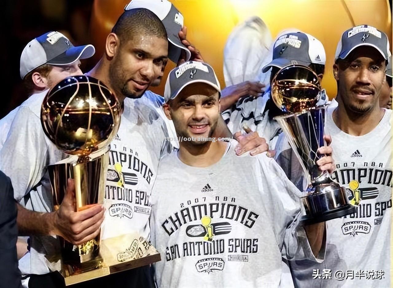 美国NBA顶级球队争夺总冠军，激烈对抗