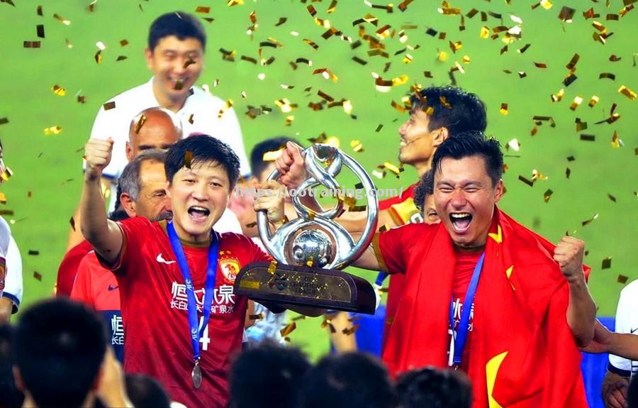 恒大门将神勇，帮助球队取得宝贵三分