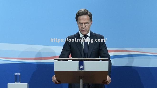 荷兰遭遇失败，德国铁甲大军突围成功