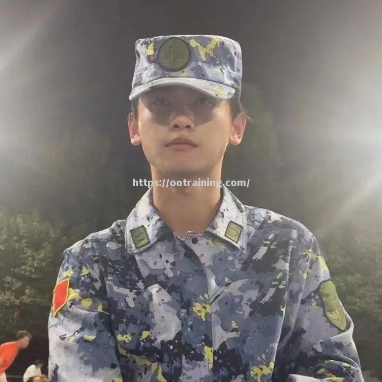 巴拿马队精神抖擞，始终保持高昂士气