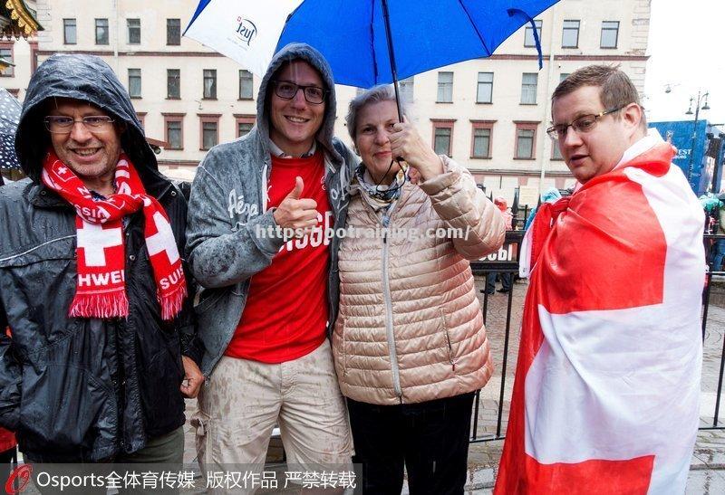 瑞士队表现出色引起球迷狂热支持