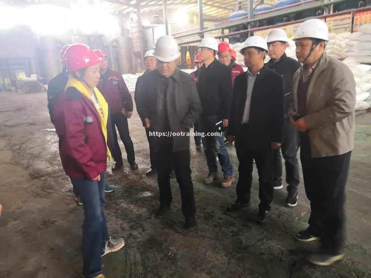 持续低迷，球队紧急召开紧急会议